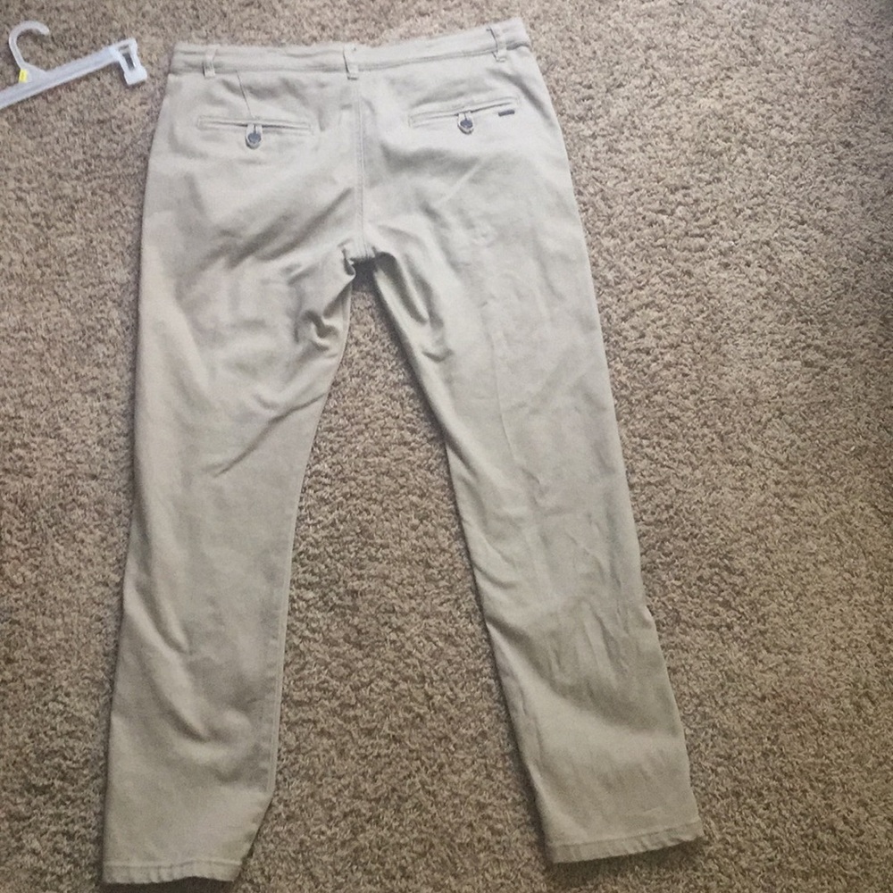 36/32 khaki jeans